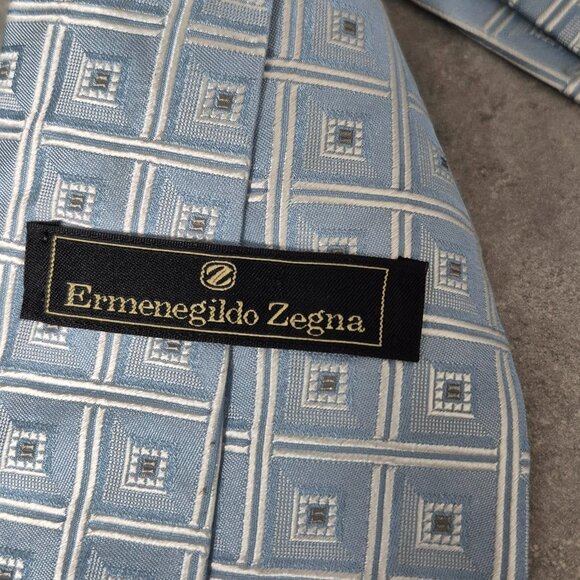 Ermenegildo Zegna 100% Silk Light Blue Geometric Pattern Tie - Picture 3 of 6